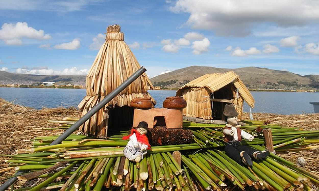 Isla Uros – Taquile – Amantani 2 days