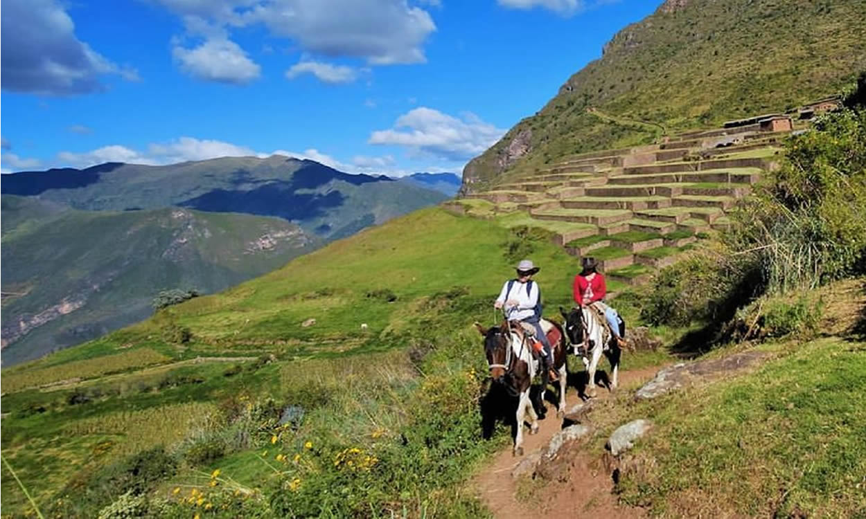 Caminata Huchuy Qosqo 2 Días